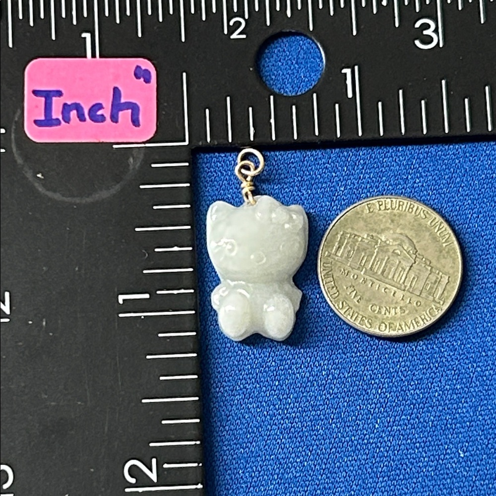 🖤Carved Jade Kitty pendant - Picture 11 of 12